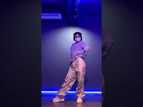 브아걸 미료가 선보이는 에스파의 'SUPERNOVA’ Cover Dance! thumbnail