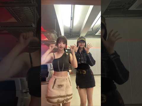 Hahaha h1na #cosplay #y2k #dance thumbnail