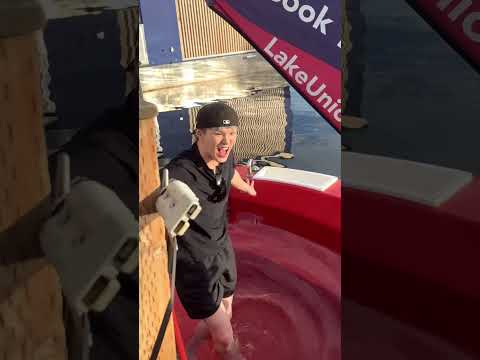 Hot tub + Seattle = perfect day 🚤♨️ thumbnail