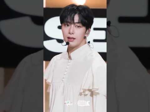 [MONSTA X] 형원의 무대 위 순간들 | 얼빡직캠 레전드 모음💘 thumbnail