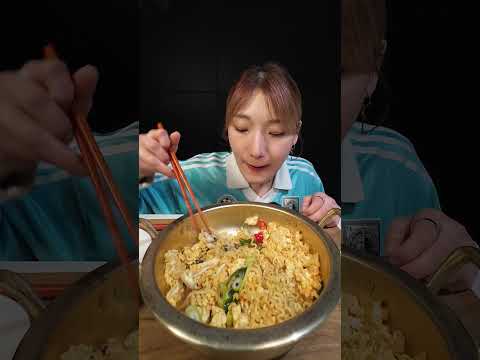 라면 무려 네봉째… 히밥이 메모장이 적어놓는 라면 레시피📝 thumbnail