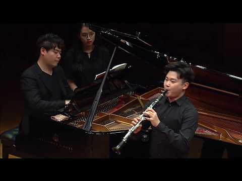 Han Kim plays Carmen Fantasy by P. Sarasate for clarinet and piano arranged by Nicolas Baldeyrou thumbnail