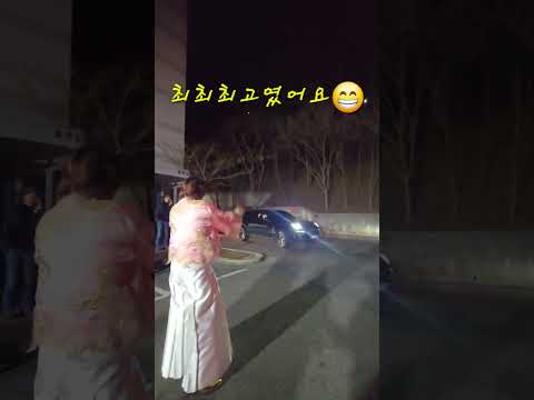 의정부 관객님들 레전드였습니다!!최최최고👍공연하면서 몇번을 울컥했네요~너무 행복했어요😁내년에 봬요💛 #김장훈 #의정부콘서트 #레전드관객 #여한없이행복했다 #숲튽훈 thumbnail