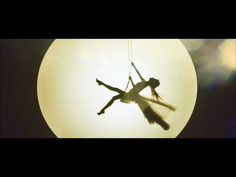Tiffany Young ‘Magnetic Moon’ MV Teaser thumbnail
