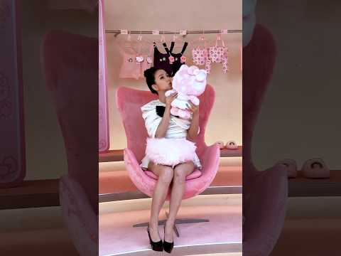 HAPPY JISOO X HELLO KITTY POP-UP💝#JISOO #지수 #KITTY thumbnail
