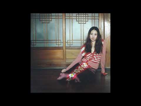 [Official Audio] 유라 (youra) - 허영 깊은 분위기에 실오라기 같은 눈을 가진 자(Tentacles) thumbnail