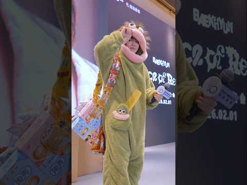 ⎚ㅅ⎚´-✧ #백현 #BAEKHYUN #EssenceofReverie #BANGKOK #TAIPEI #GUANGZHOU #Behind thumbnail