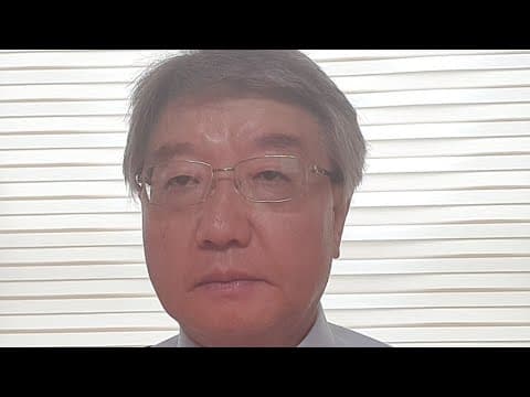 불붙은 집에 기름 끼얹은 백신학살 간첩 문재인! 여야 사기탄핵파의 망국 개헌을 분쇄할 리더는 박근혜 대통령! thumbnail