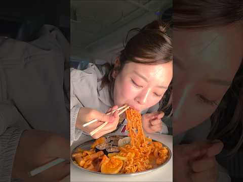 100만뷰 영상❤️ #foodchallenge #먹방 #mukbang #rockpaperscissors thumbnail