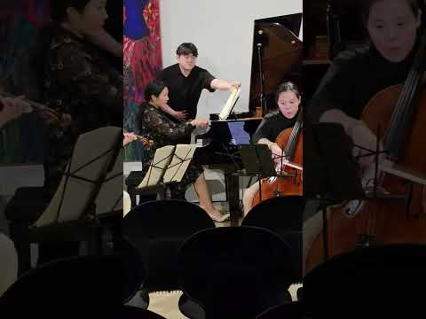 Brahms Trio No. 3 rehearsal; 클라라 슈만 걸즈 3년만에 브람스로 재회♡Reunion of 'Clara Schumann's Girls' in 3 years:) thumbnail