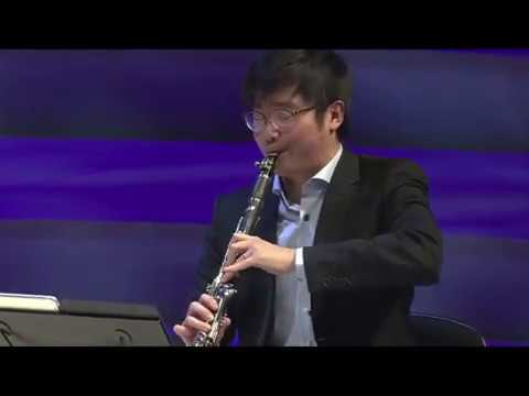 Han Kim plays Mozart Clarinet quintet K.581 with FRSO musicians thumbnail